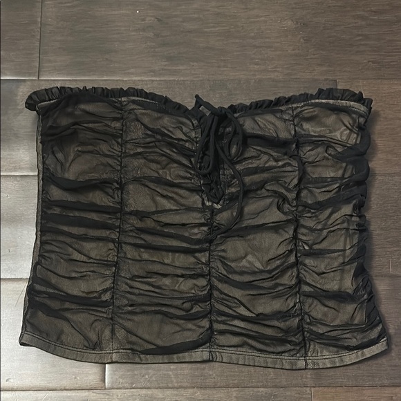 Forever 21 Black Ruched Strapless crop Top size OX US - Picture 1 of 5